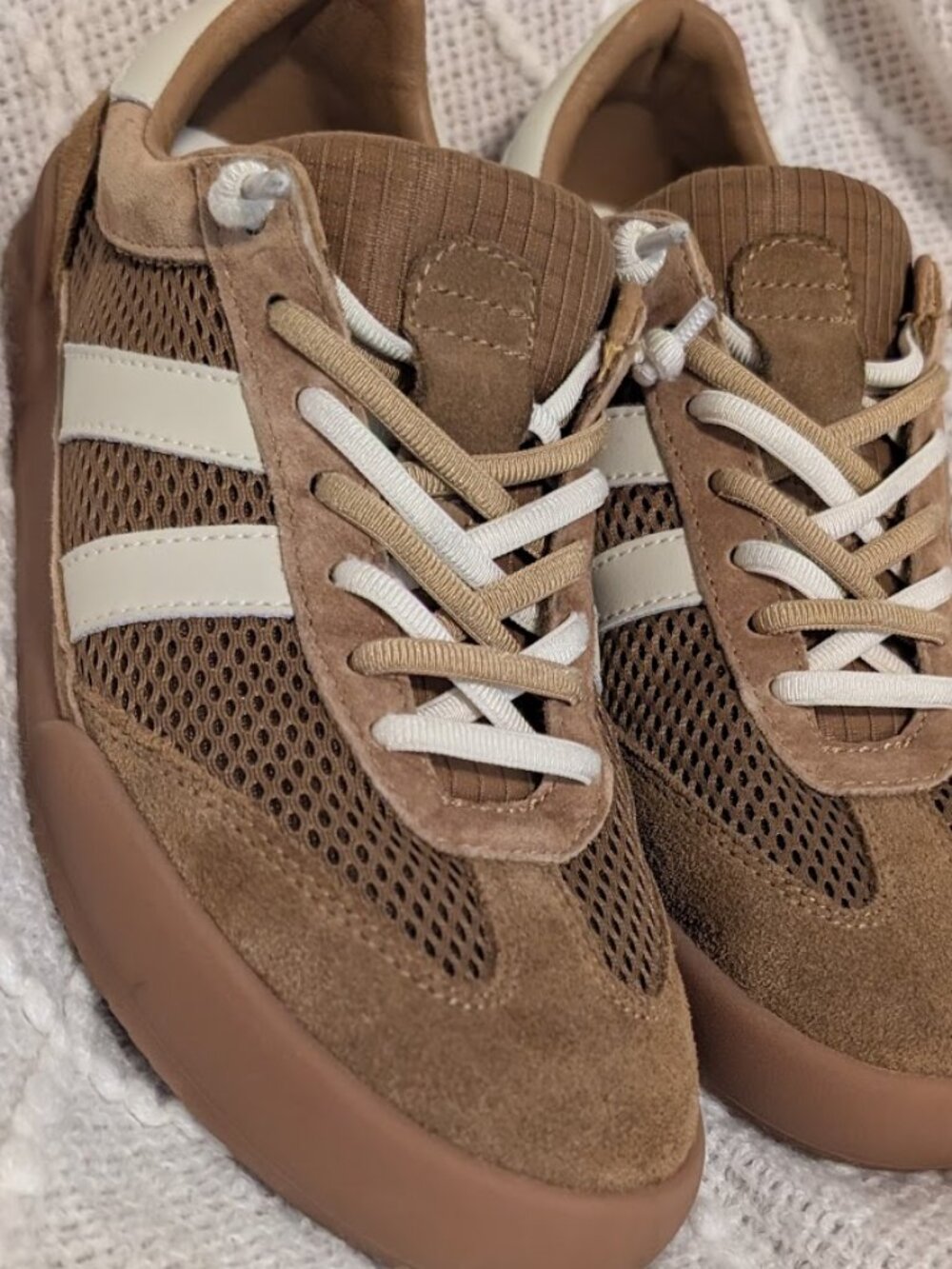 Steve Madden Verdict Suede Mesh Lace Up Sneakers - Picture 2 of 7